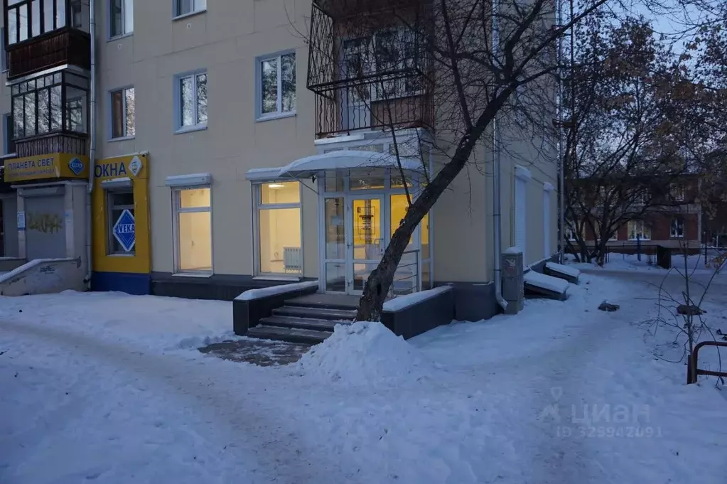 Торговая площадь в Свердловская область, Екатеринбург ул. Фурманова, ... - Фото 2