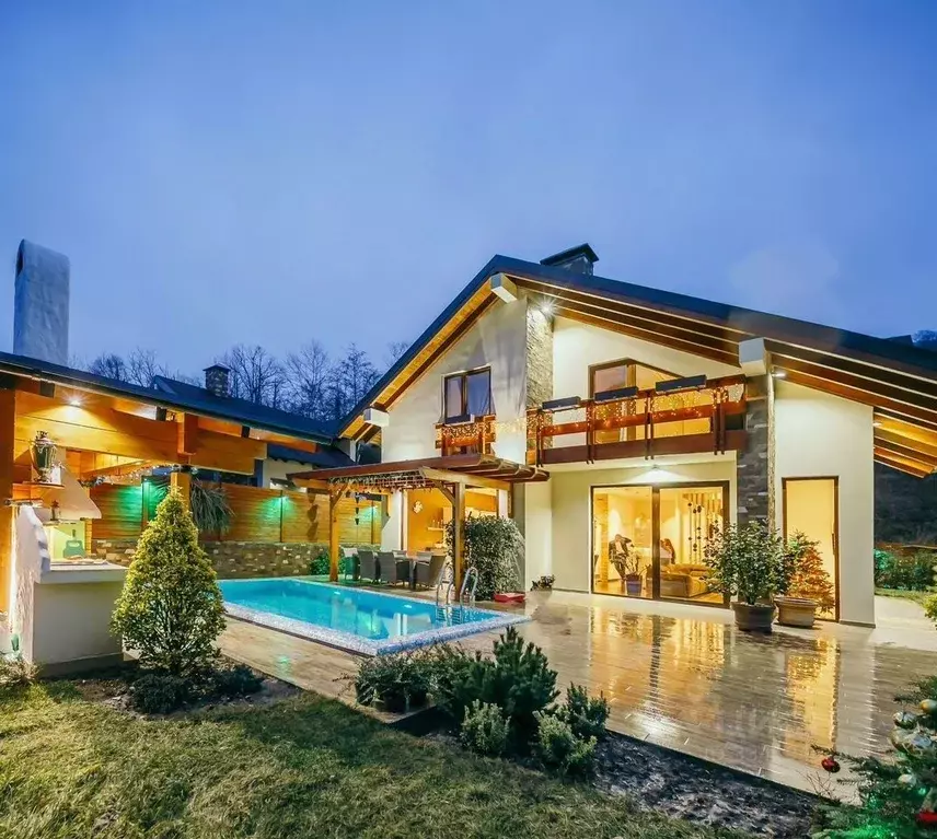 Дом в Краснодарский край, Сочи Береговая ул., 46 (260 м) - Фото 1