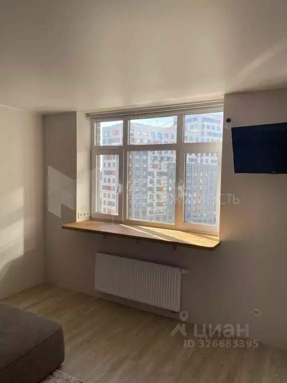 Студия Тюменская область, Тюмень ул. Первооткрывателей, 10 (38.6 м) - Фото 1