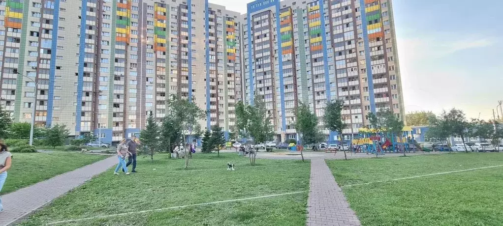 2-к. квартира, 55 м, 3/15 эт. - Фото 0