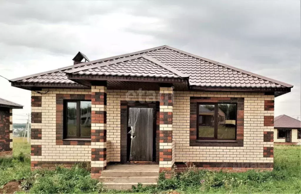 Дом в Башкортостан, Кармаскалинский район, Кабаковский сельсовет, д. ... - Фото 1