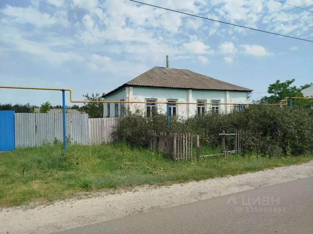 Дом в Белгородская область, Старооскольский городской округ, с. ... - Фото 0