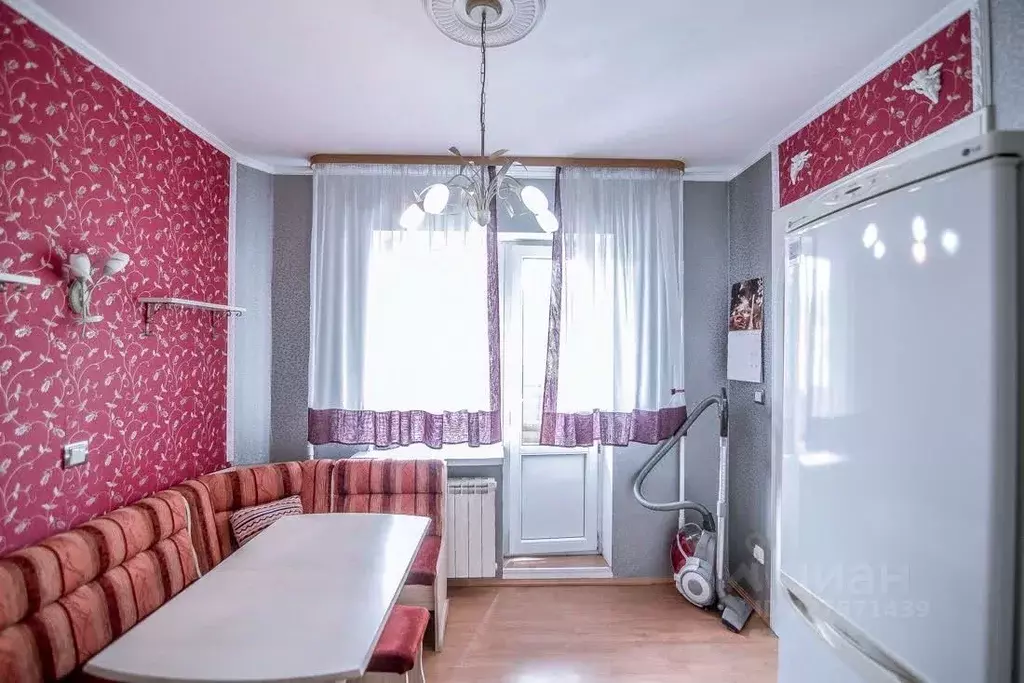 3-к кв. Сахалинская область, Южно-Сахалинск ул. Чехова, 29А (70.0 м) - Фото 2