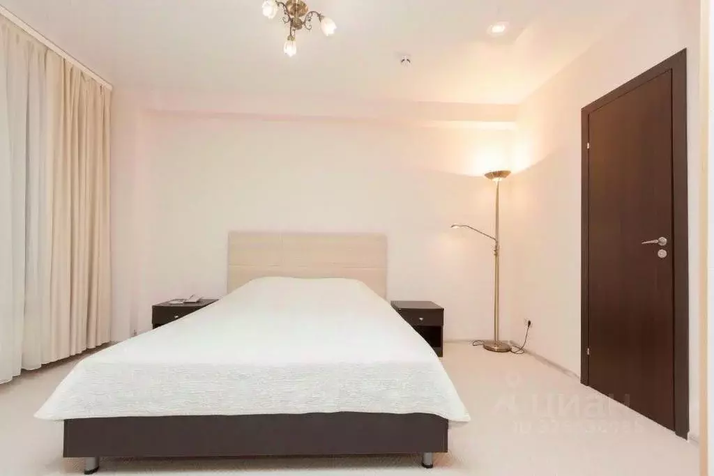 Комната Свердловская область, Екатеринбург ул. 8 Марта, 70 (35.0 м) - Фото 2