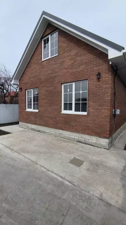 Дом в Адыгея, Тахтамукайский район, Энем пгт Гаражная ул. (110 м) - Фото 1