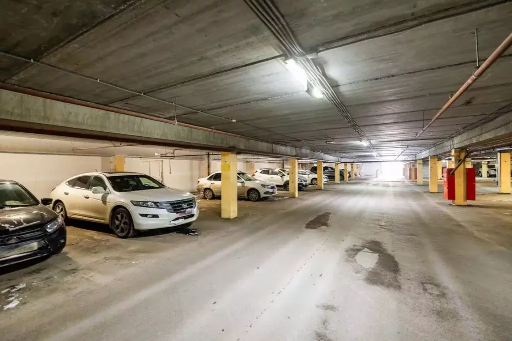 Гараж в Ханты-Мансийский АО, Сургут ул. Ивана Захарова, 12/2 (20 м) - Фото 2