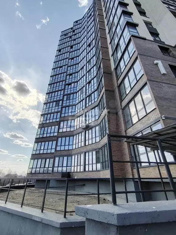 3-к. квартира, 65 м, 3/17 эт. - Фото 1