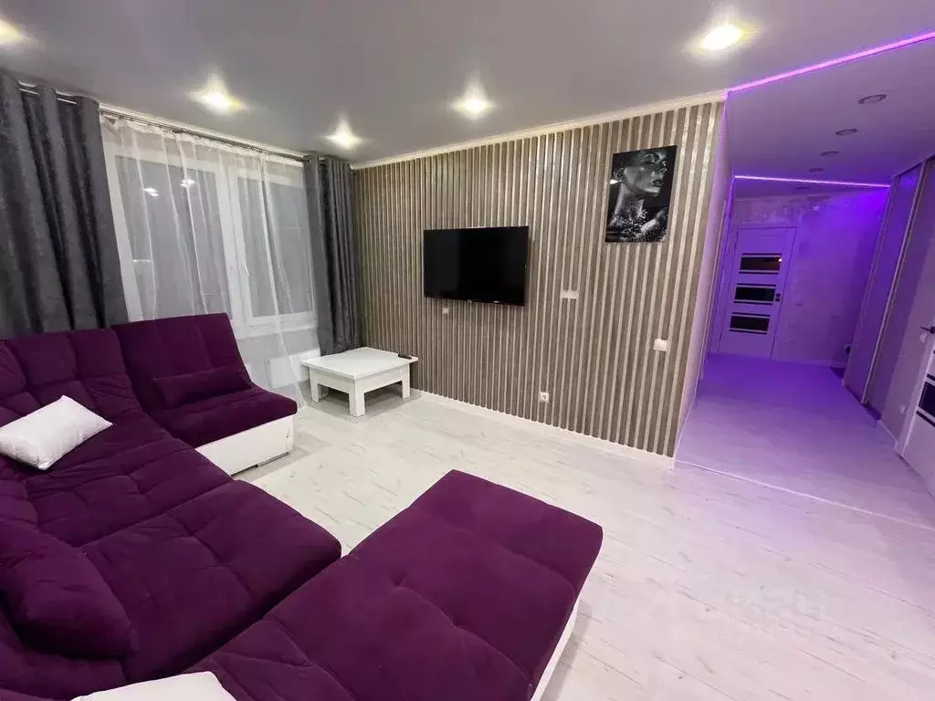 3-к кв. Тюменская область, Тобольск 6-й мкр, 110к2 (59.0 м) - Фото 1