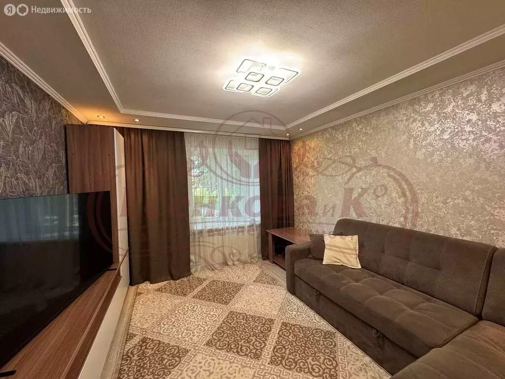 2-комнатная квартира: Курган, Садовая улица, 10 (43.9 м) - Фото 1