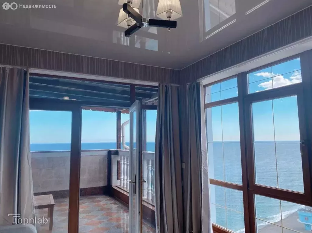 Квартира-студия: Алушта, Набережная улица, 16И (59.5 м) - Фото 2