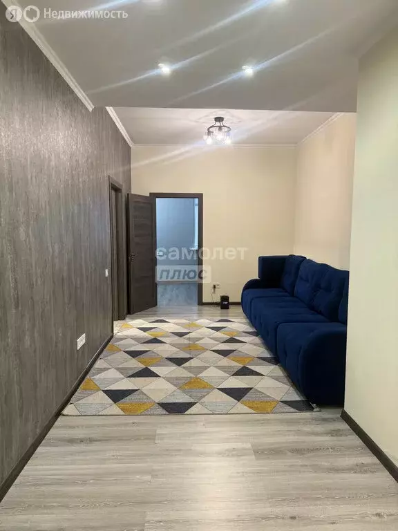 3-комнатная квартира: Омск, Заозёрная улица, 13Б (72.8 м) - Фото 1