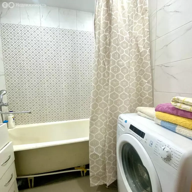 3-комнатная квартира: Арсеньев, Октябрьская улица, 37 (66 м) - Фото 1