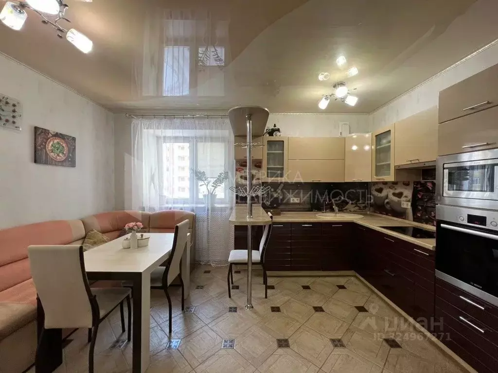 3-к кв. Тюменская область, Тюмень ул. Дружбы, 73 (89.0 м) - Фото 1