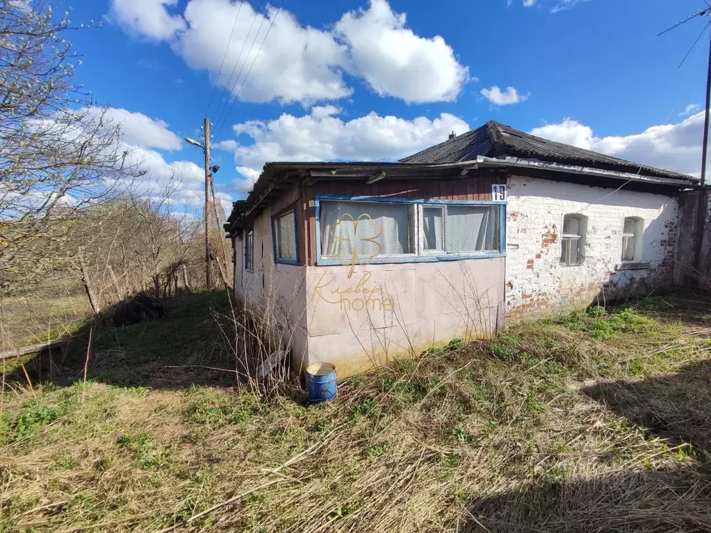 Дом в Тульская область, Тула городской округ, д. Сальково 19 (30 м) - Фото 0