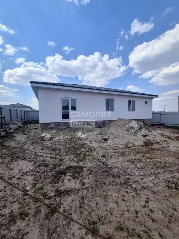Дом в Курская область, Курский район, Моковский сельсовет, д. 1-я ... - Фото 0