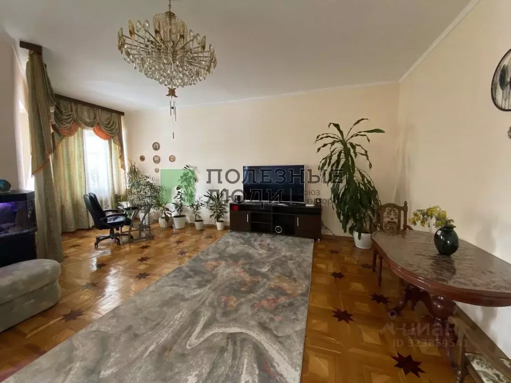 4-к кв. Красноярский край, Красноярск ул. Академгородок, 22 (176.5 м) - Фото 1