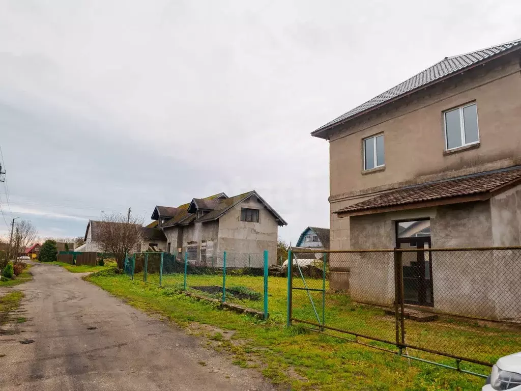 Дом в Псковская область, Остров пер. 1-й Симанский, 4 (462 м) - Фото 1