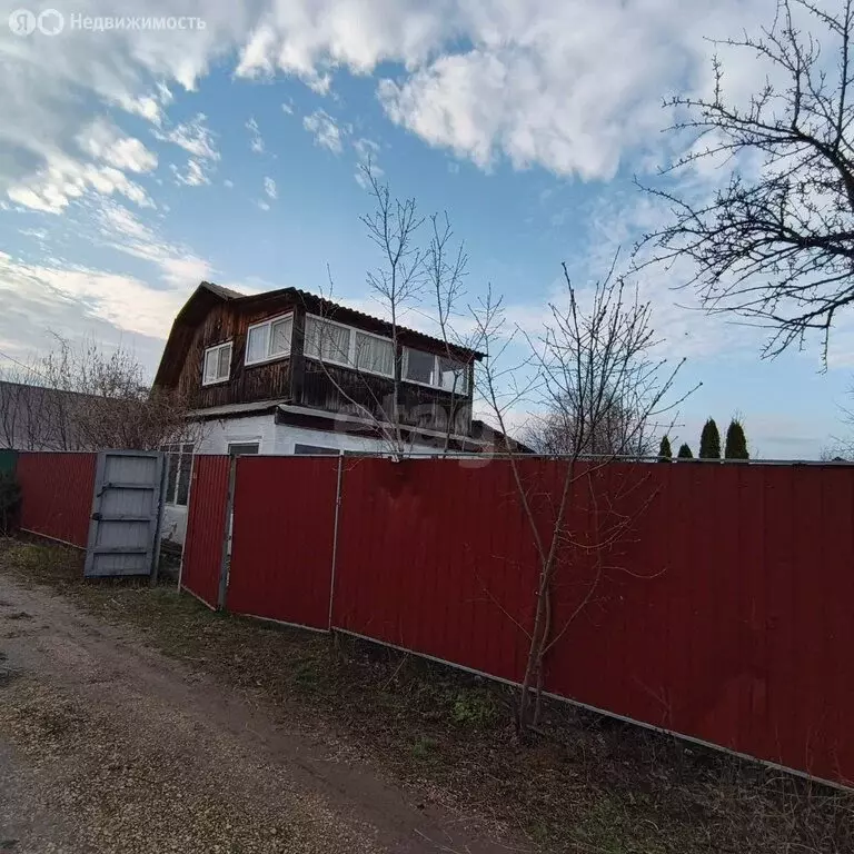 Дом в Саратовская область, муниципальное образование Энгельс, СНТ ... - Фото 1