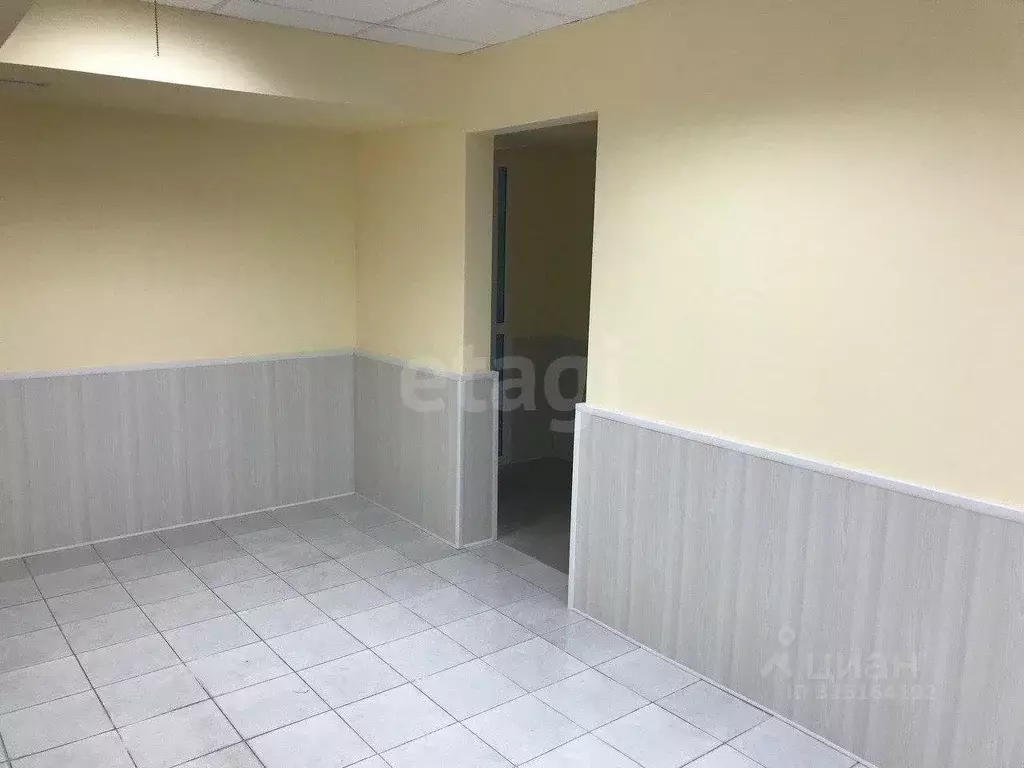 Помещение свободного назначения в Тюменская область, Тюмень Солнечный ... - Фото 1