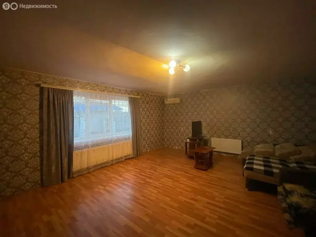 Дом в село Отрадо-Ольгинское, Школьная улица, 48 (100 м) - Фото 1