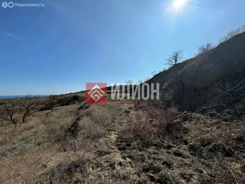 Участок в Республика Крым, муниципальный округ Алушта, село Приветное ... - Фото 2