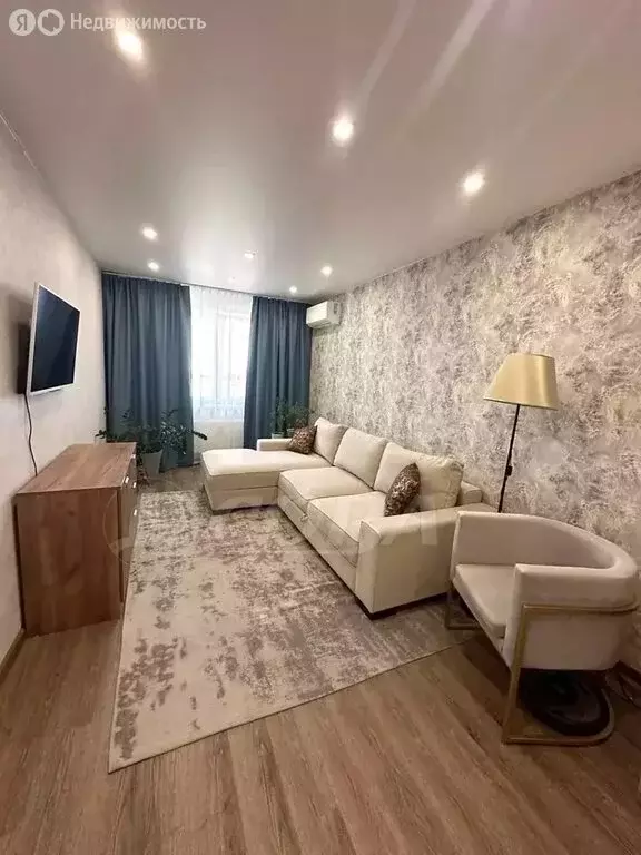 1-комнатная квартира: Тюмень, Алматинская улица, 12 (38.9 м) - Фото 1