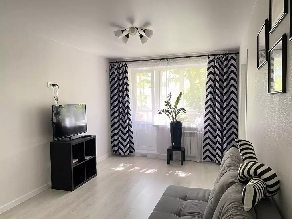 3-к кв. Самарская область, Самара Больничная ул., 18 (56.0 м) - Фото 1