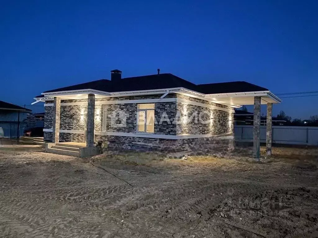 Дом в Крым, Симферопольский район, Мирновское с/пос, с. Белоглинка ул. ... - Фото 1