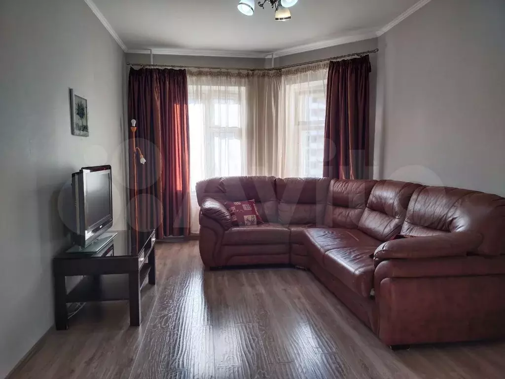 2-к. квартира, 60 м, 6/9 эт. - Фото 0