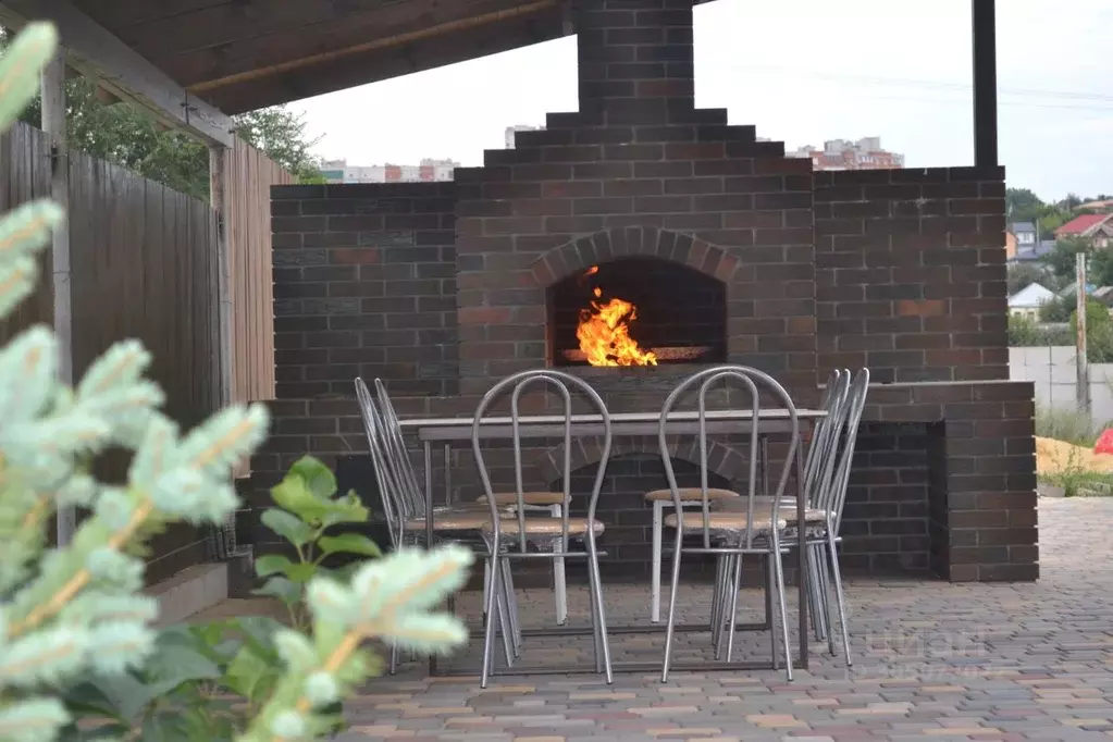 Дом в Волгоградская область, Волгоград Серебряная ул., 1 (240 м) - Фото 2