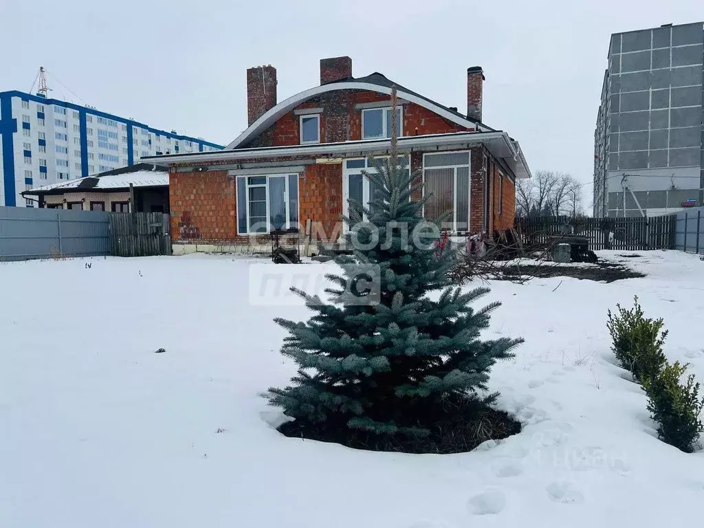 Дом в Курская область, Курчатовский район, Дичнянский сельсовет, с. ... - Фото 0