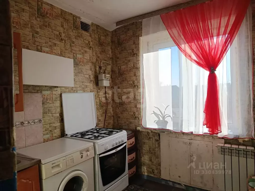 1-к кв. Псковская область, Остров ул. Спартака, 12 (29.5 м) - Фото 1