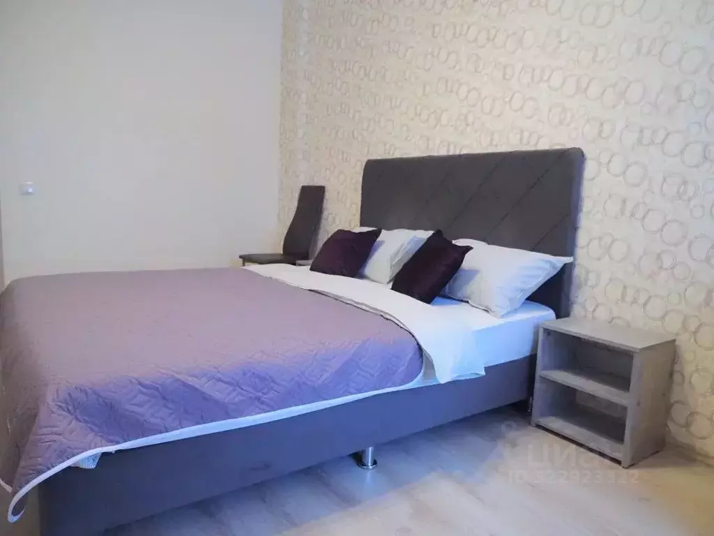 2-к кв. Пермский край, Пермь ул. Революции, 54 (54.0 м) - Фото 1