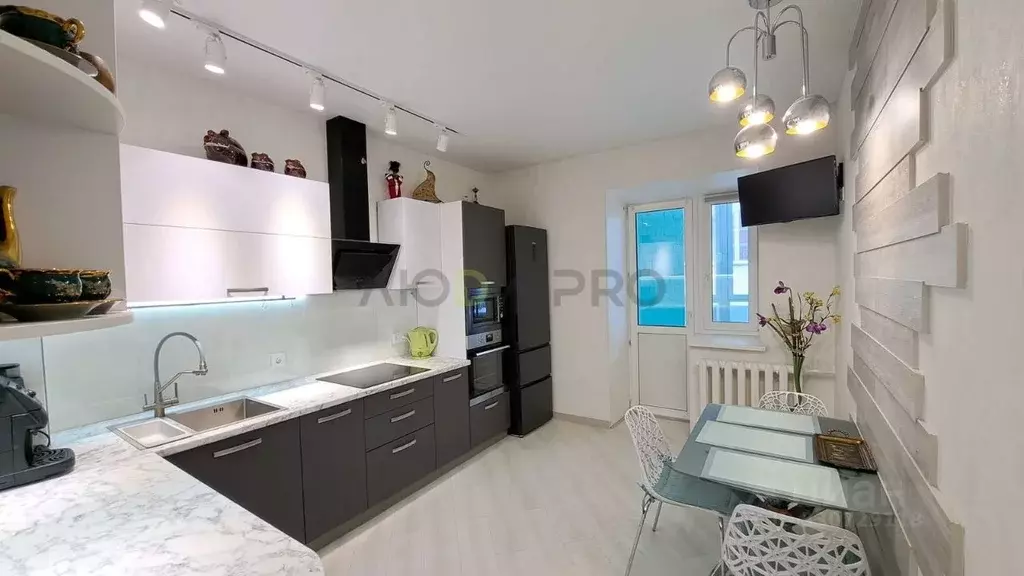 2-к кв. Кировская область, Киров ул. Герцена, 26 (64.4 м) - Фото 2
