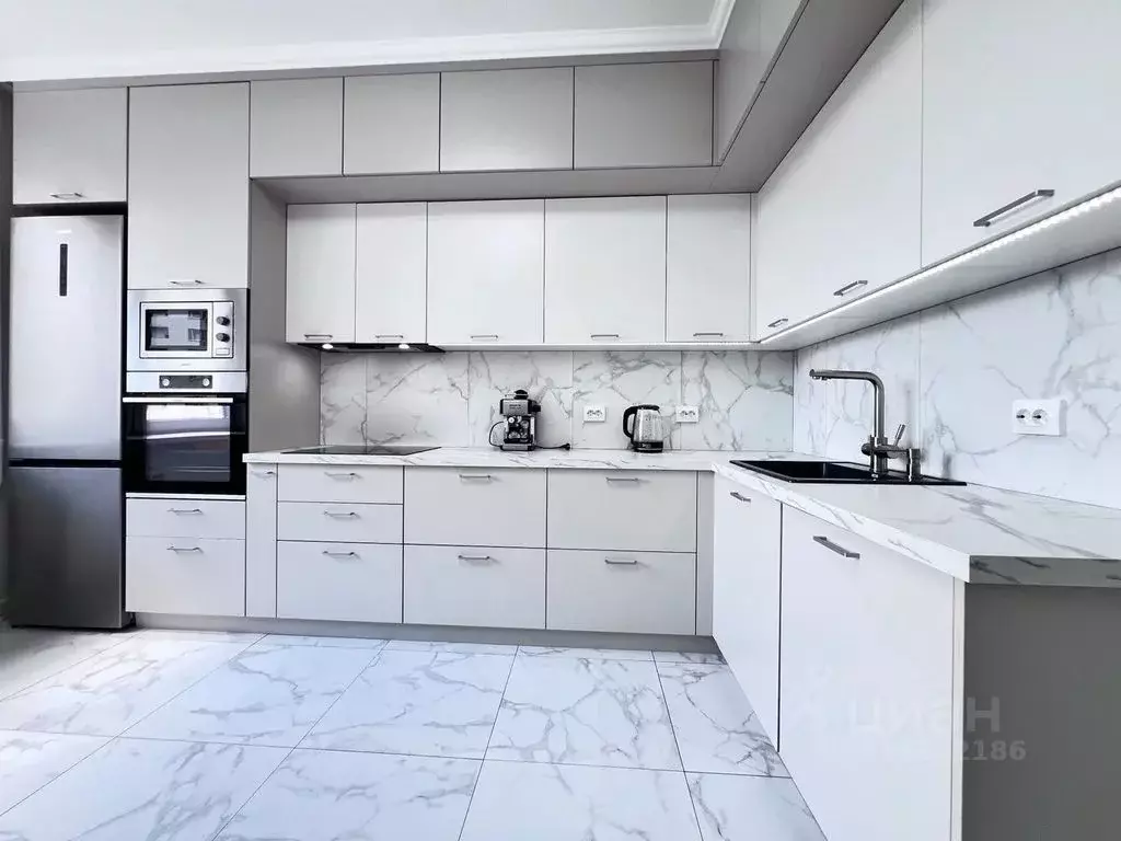 2-к кв. Орловская область, Орел ул. Левый Берег реки Оки, 113 (65.0 м) - Фото 1