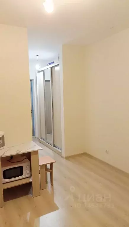 Студия Свердловская область, Екатеринбург ул. Тенистая, 6 (27.0 м) - Фото 1
