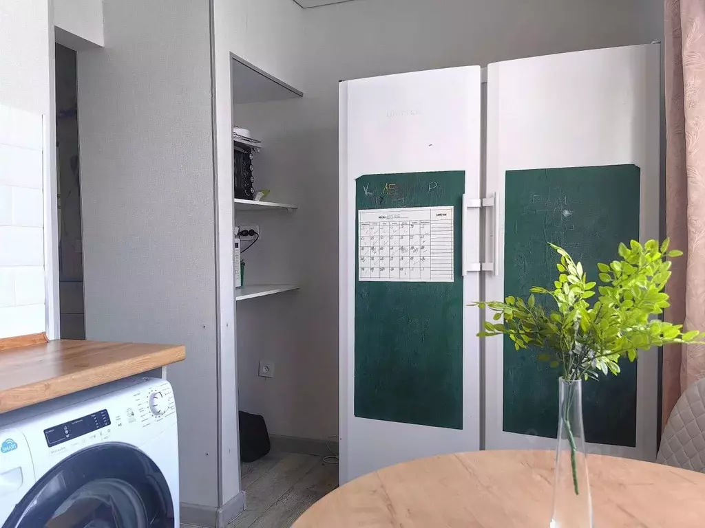 3-к кв. Омская область, Омск Челябинская ул., 4 (53.6 м) - Фото 0