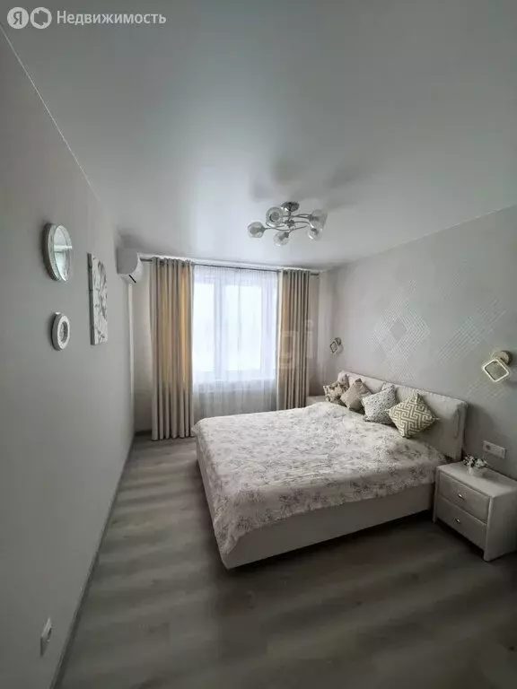 3-комнатная квартира: Тюмень, улица Анатолия Клиндюка, 3 (81.2 м) - Фото 0