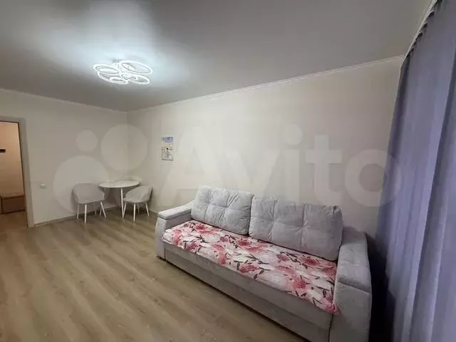 1-к. квартира, 40 м, 1/9 эт. - Фото 0