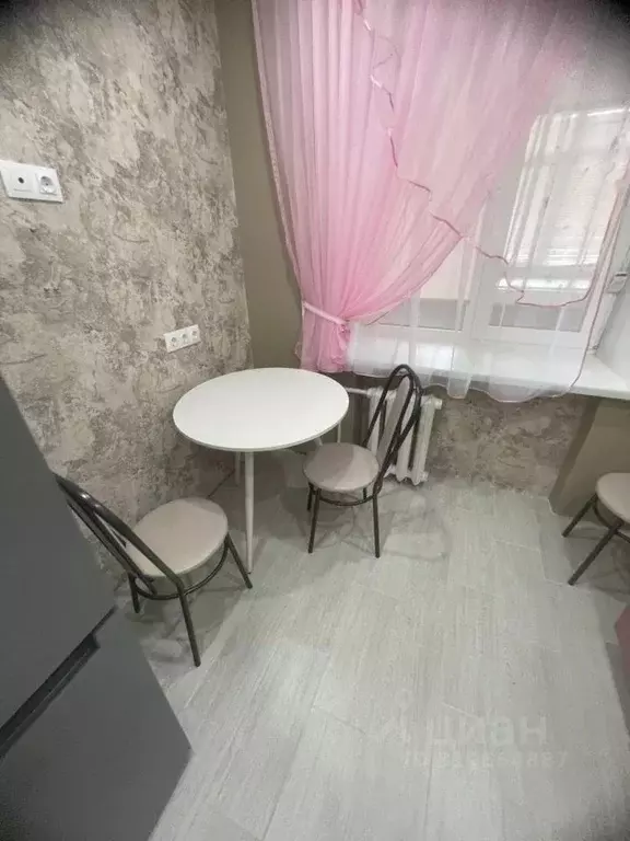 1-к кв. Татарстан, Казань ул. Серова, 11 (36.7 м) - Фото 1