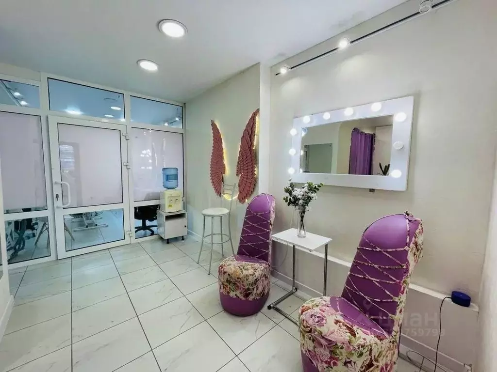 Помещение свободного назначения в Удмуртия, Ижевск ул. Максима ... - Фото 1