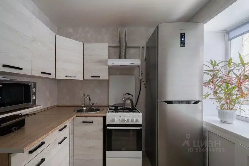 1-к кв. Свердловская область, Екатеринбург ул. Блюхера, 61Б (30.2 м) - Фото 1