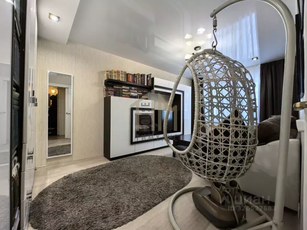 3-к кв. Омская область, Омск ул. Добровольского, 6 (62.8 м) - Фото 1