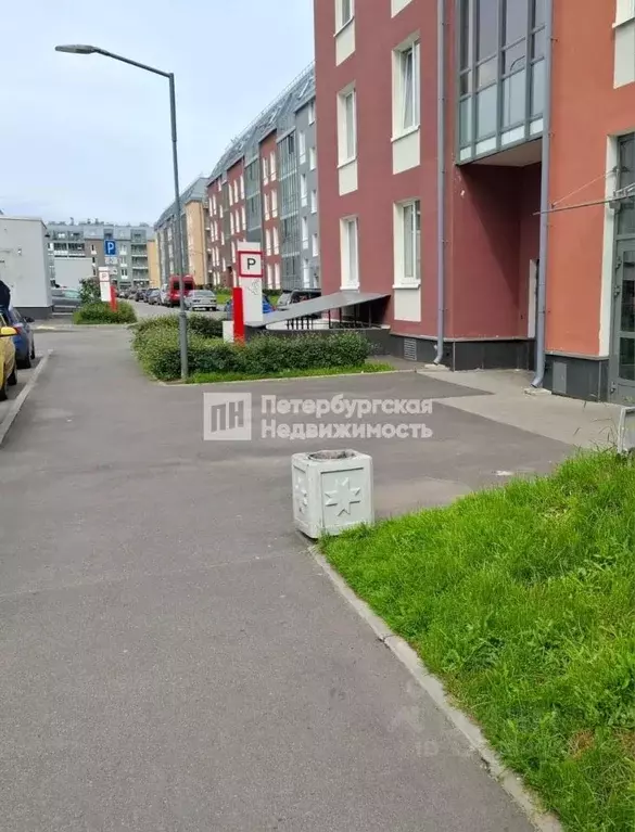 Гараж в Санкт-Петербург ул. Меридианная, 8 (13 м) - Фото 1