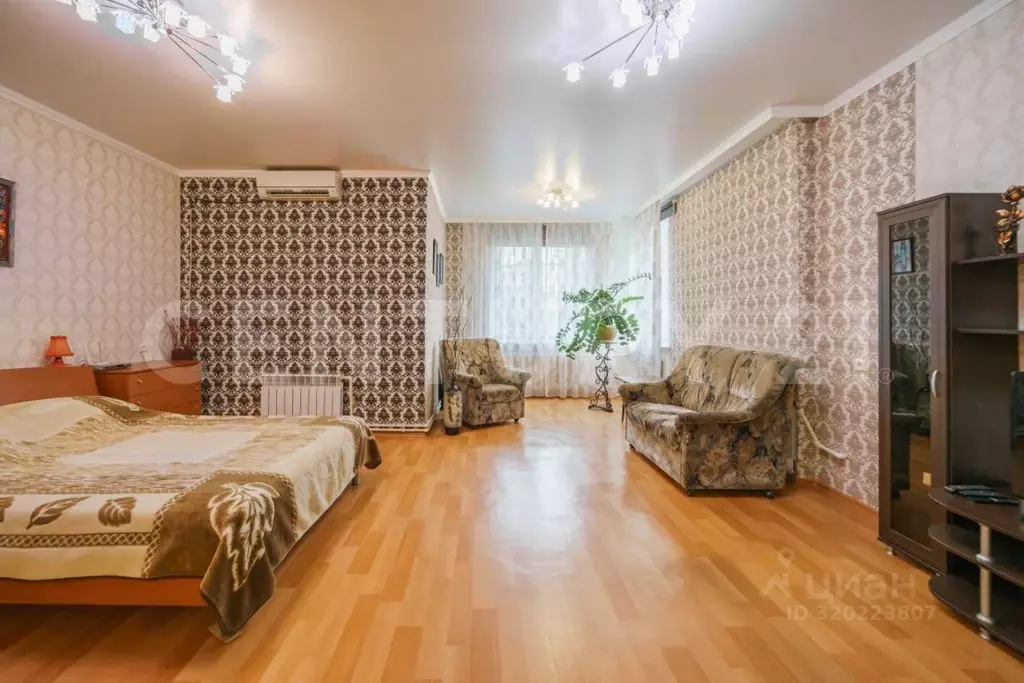1-к кв. Липецкая область, Липецк Саперная ул., 1 (82.6 м) - Фото 0