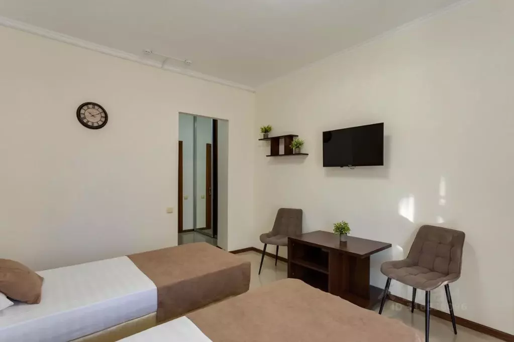 Комната Крым, Евпатория пер. И. Чепурина, 4/2 (15.0 м) - Фото 1