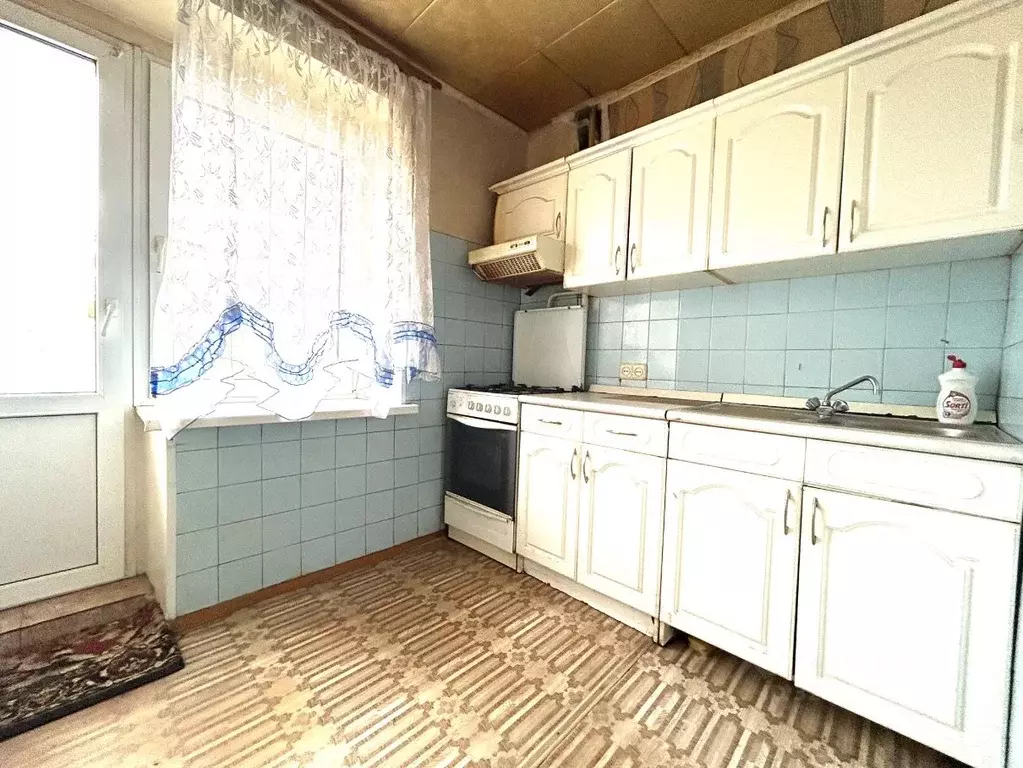 3-к кв. Волгоградская область, Волгоград ул. Маршала Еременко, 96 ... - Фото 1