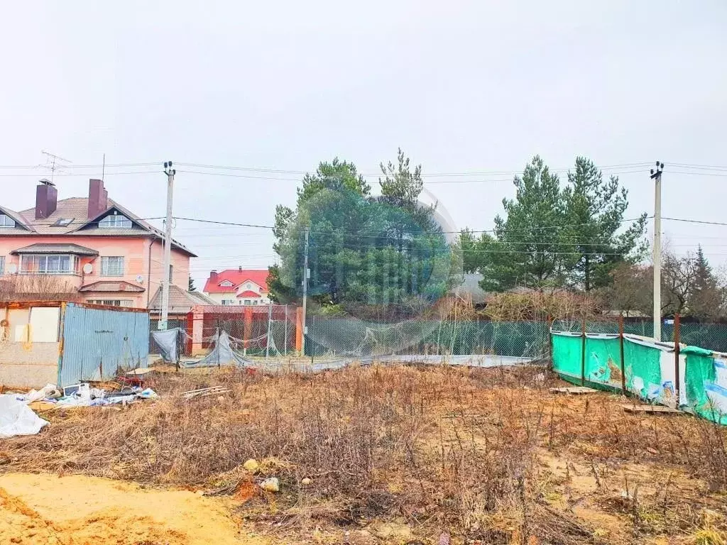 Участок в Москва д. Лаптево, ул. Южная (4.3 сот.) - Фото 0