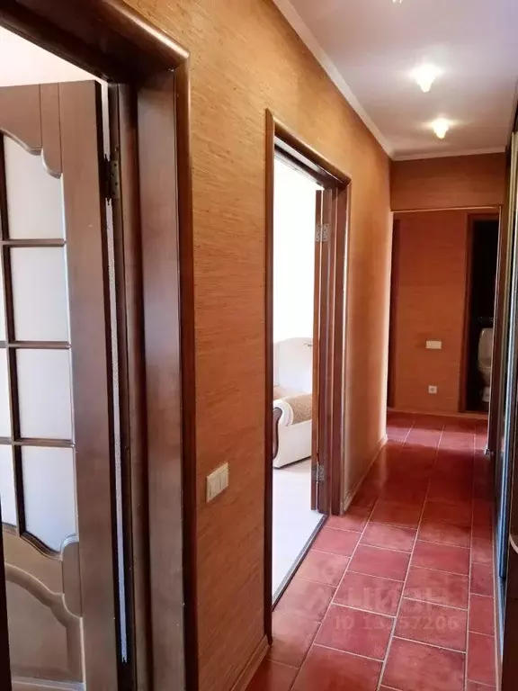 3-к кв. Омская область, Омск ул. Декабристов, 104 (63.0 м) - Фото 1