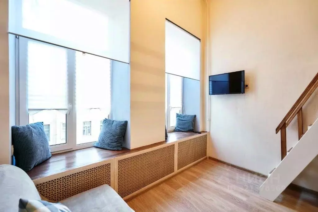 Студия Санкт-Петербург Владимирский просп., 3 (20.0 м) - Фото 0